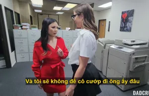 Con đĩ nói: "Tôi thích nằm sấp, mông nhô lên và được anh địt"