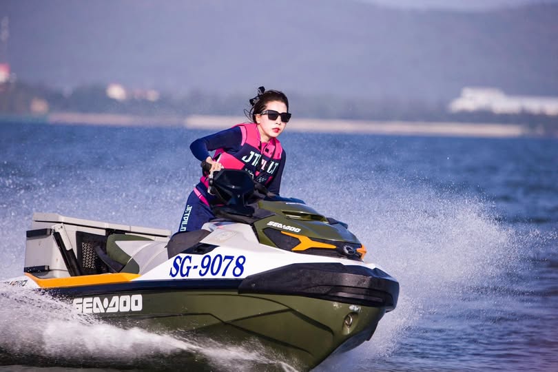 Cô giáo bị đồng nghiệp nện trong giờ làm việc